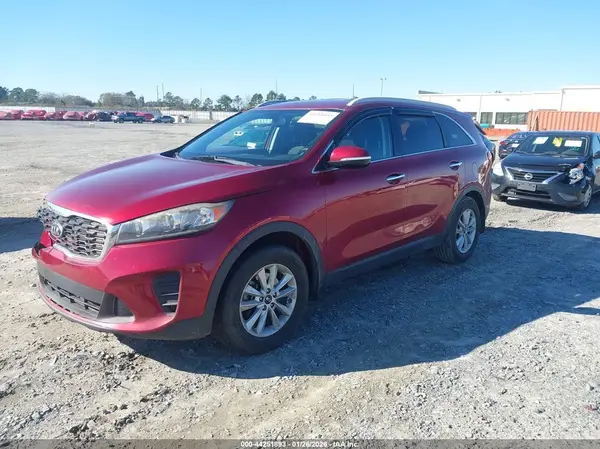 5XYPG4A51KG470885 2019 KIA SORENTO - Image 2