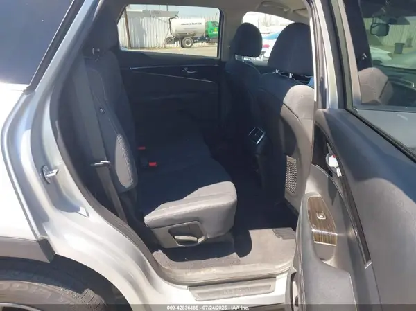 5XYPG4A51KG476718 2019 KIA SORENTO - Image 8