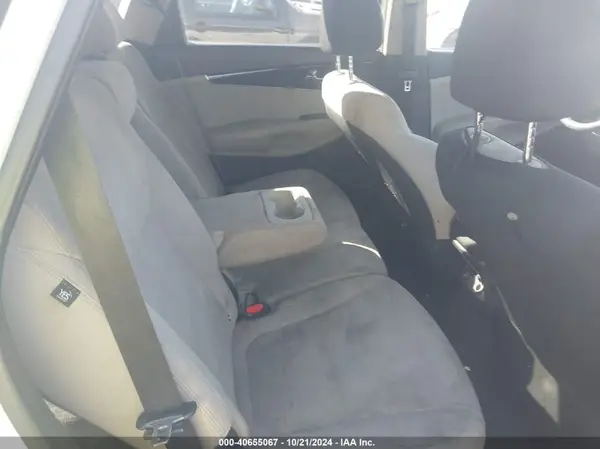 5XYPG4A51KG485225 2019 KIA SORENTO - Image 8