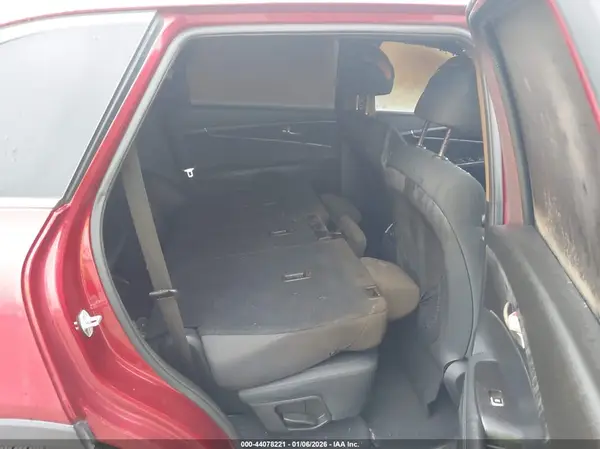 5XYPG4A51KG491185 2019 KIA SORENTO - Image 8
