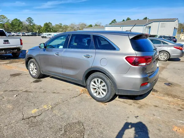 5XYPG4A51KG495401 2019 KIA SORENTO - Image 2