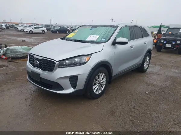 5XYPG4A51KG495866 2019 KIA SORENTO - Image 2