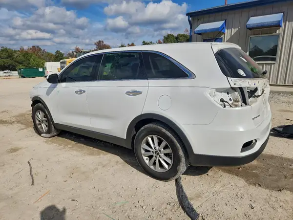 5XYPG4A51KG497259 2019 KIA SORENTO - Image 2