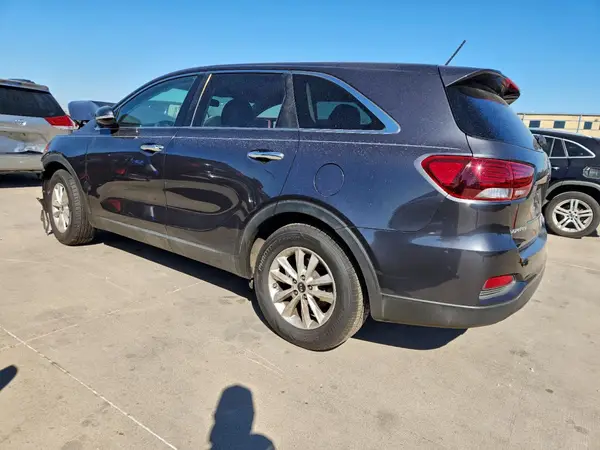 5XYPG4A51KG497858 2019 KIA SORENTO - Image 2