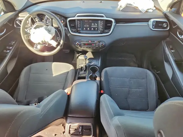 5XYPG4A51KG497858 2019 KIA SORENTO - Image 8