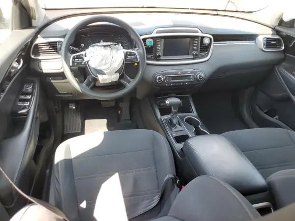 5XYPG4A51KG510575 2019 KIA SORENTO - Image 8