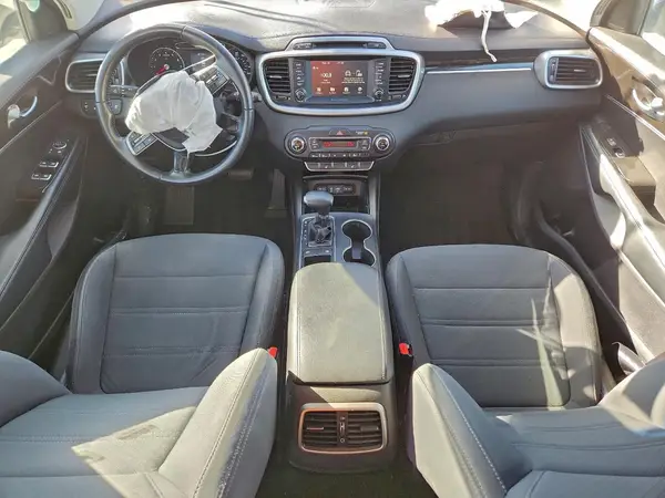 5XYPG4A51KG531605 2019 KIA SORENTO - Image 8