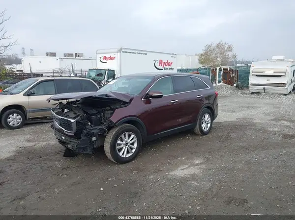 5XYPG4A51KG552700 2019 KIA SORENTO - Image 2