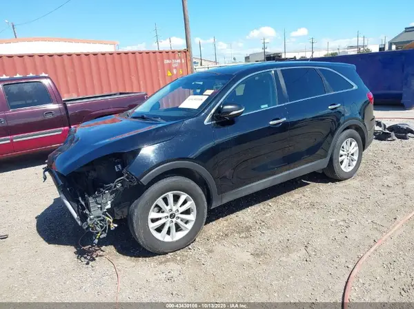 5XYPG4A51KG554575 2019 KIA SORENTO - Image 2