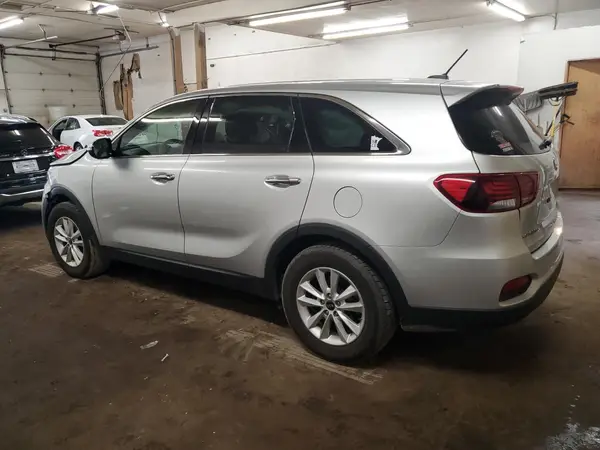 5XYPG4A51KG559016 2019 KIA SORENTO - Image 2