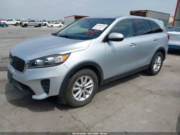 5XYPG4A51KG559274 2019 KIA SORENTO - Image 2
