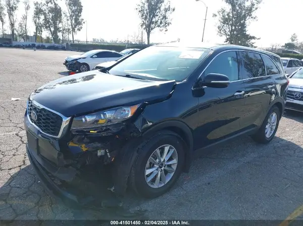 5XYPG4A51KG567018 2019 KIA SORENTO - Image 2