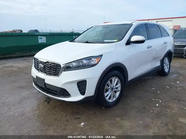 5XYPG4A51KG570873 2019 KIA SORENTO - Image 2