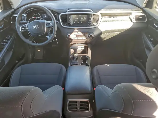 5XYPG4A51KG572350 2019 KIA SORENTO - Image 8