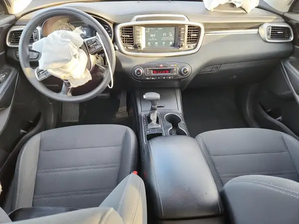 5XYPG4A51KG576690 2019 KIA SORENTO - Image 8
