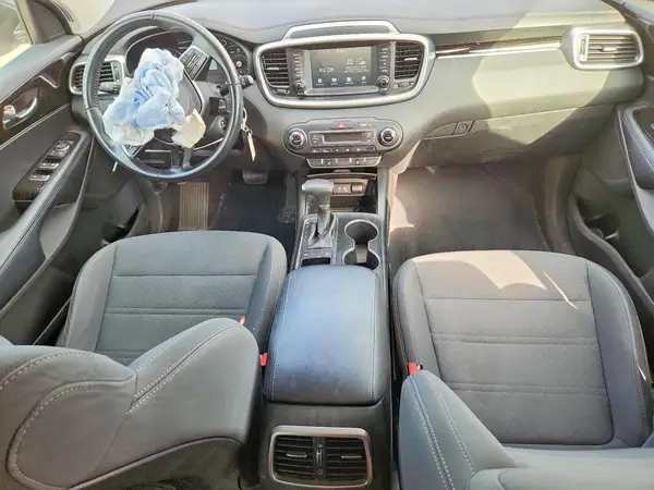5XYPG4A51KG593991 2019 KIA SORENTO - Image 8