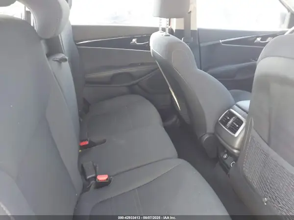 5XYPG4A51KG596633 2019 KIA SORENTO - Image 8
