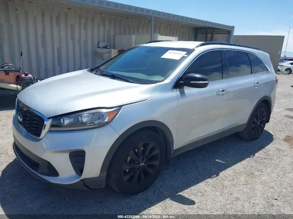 5XYPG4A51KG596857 2019 KIA SORENTO - Image 2