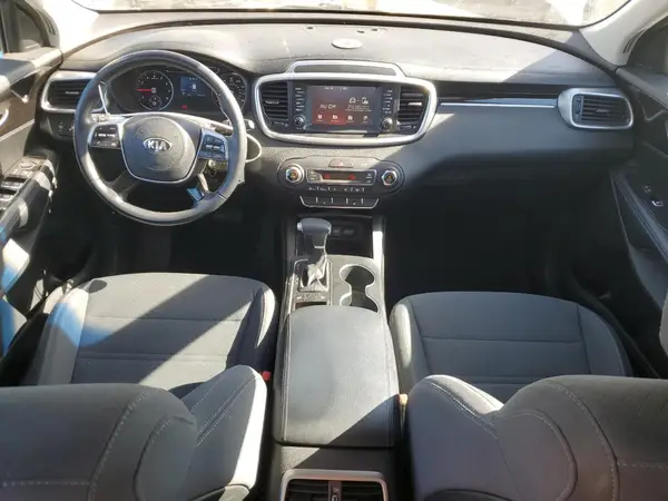 5XYPG4A51KG601460 2019 KIA SORENTO - Image 8