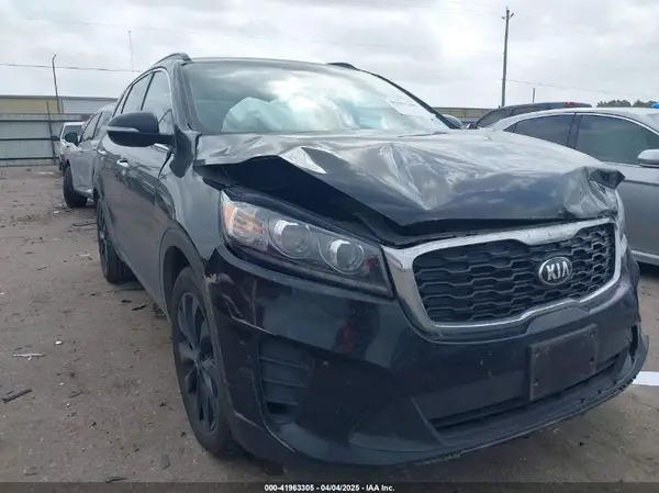 5XYPG4A51KG609865 2019 KIA SORENTO - Image 1