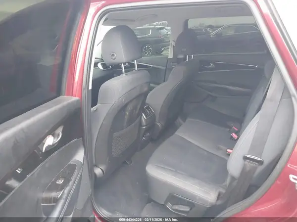 5XYPG4A51LG613142 2020 KIA SORENTO - Image 8