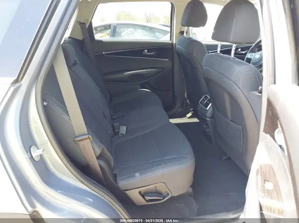 5XYPG4A51LG628062 2020 KIA SORENTO - Image 8