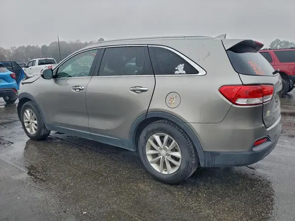 5XYPG4A52GG037664 2016 KIA SORENTO - Image 2