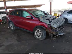 5XYPG4A52GG082460 2016 KIA SORENTO