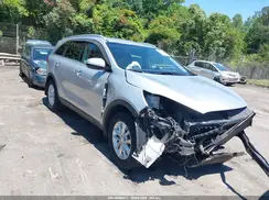 5XYPG4A52GG122732 2016 KIA SORENTO