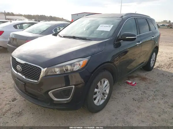5XYPG4A52GG130765 2016 KIA SORENTO - Image 2
