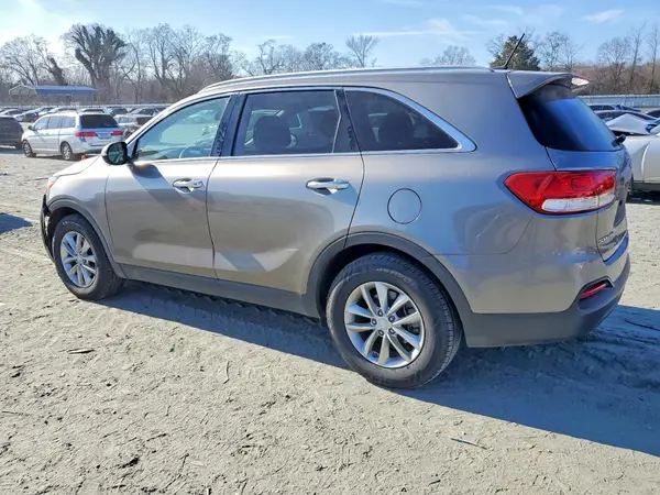 5XYPG4A52GG141250 2016 KIA SORENTO - Image 2