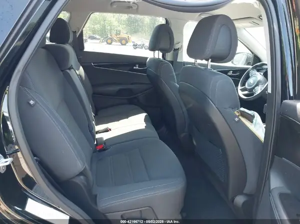 5XYPG4A52GG151163 2016 KIA SORENTO - Image 8