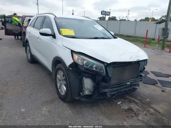 5XYPG4A52GG152569 2016 KIA SORENTO - Image 1