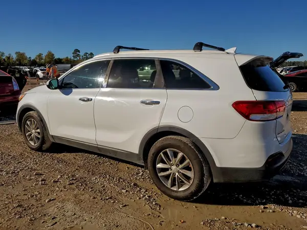 5XYPG4A52GG163829 2016 KIA SORENTO - Image 2