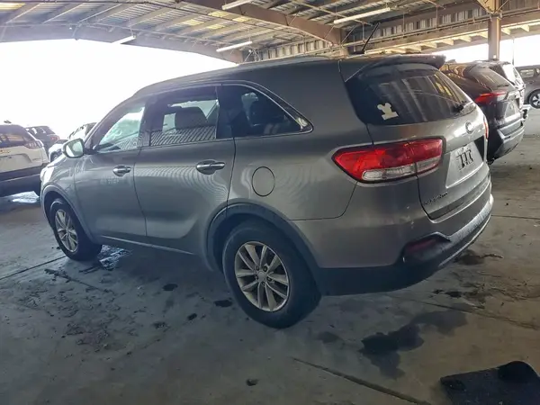 5XYPG4A52GG177486 2016 KIA SORENTO - Image 2