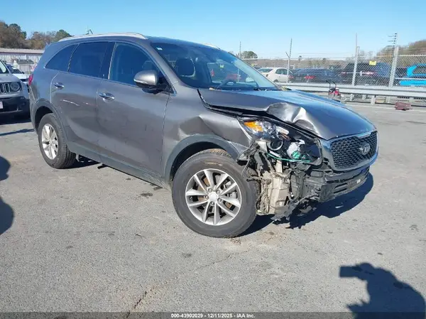5XYPG4A52HG188506 2017 KIA SORENTO - Image 1