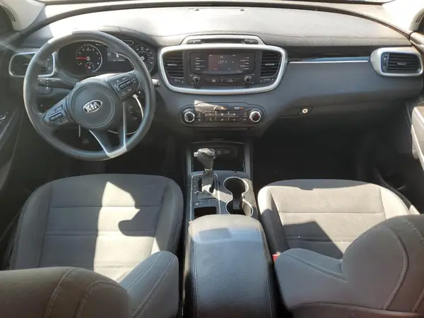 5XYPG4A52HG189803 2017 KIA SORENTO - Image 8