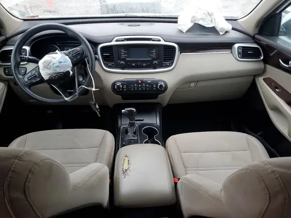 5XYPG4A52HG192197 2017 KIA SORENTO - Image 8