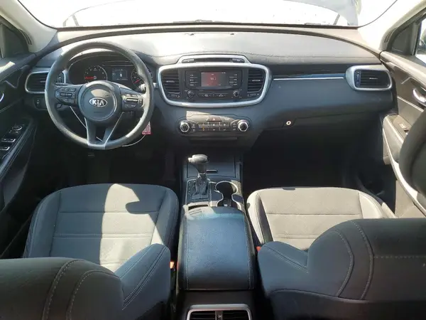 5XYPG4A52HG209029 2017 KIA SORENTO - Image 8
