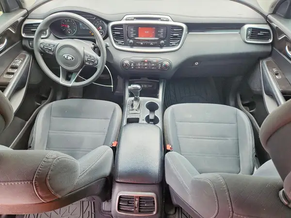 5XYPG4A52HG209693 2017 KIA SORENTO - Image 8