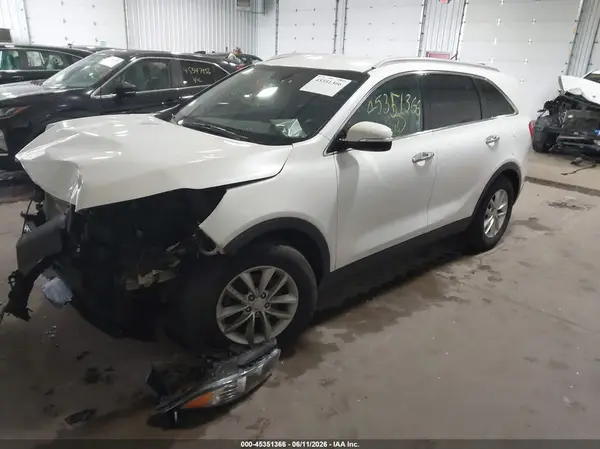 5XYPG4A52HG214988 2017 KIA SORENTO - Image 2