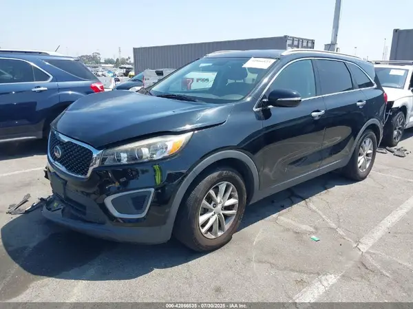 5XYPG4A52HG219222 2017 KIA SORENTO - Image 2