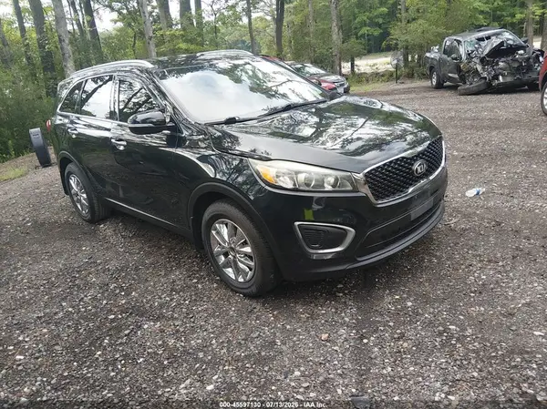 5XYPG4A52HG228423 2017 KIA SORENTO - Image 1