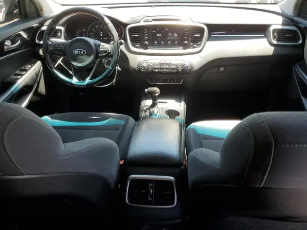 5XYPG4A52HG228972 2017 KIA SORENTO - Image 8