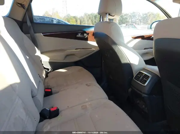 5XYPG4A52HG238546 2017 KIA SORENTO - Image 8