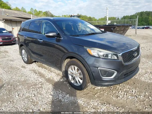 5XYPG4A52HG254097 2017 KIA SORENTO - Image 1