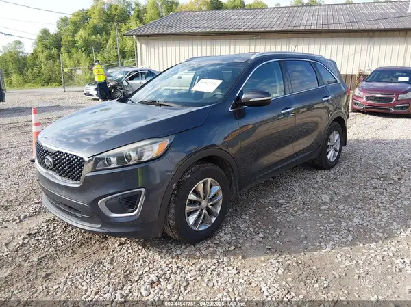 5XYPG4A52HG254097 2017 KIA SORENTO - Image 2