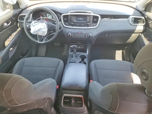 5XYPG4A52HG292476 2017 KIA SORENTO - Image 8