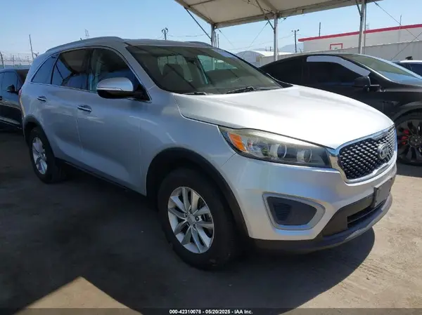 5XYPG4A52HG312189 2017 KIA SORENTO - Image 1