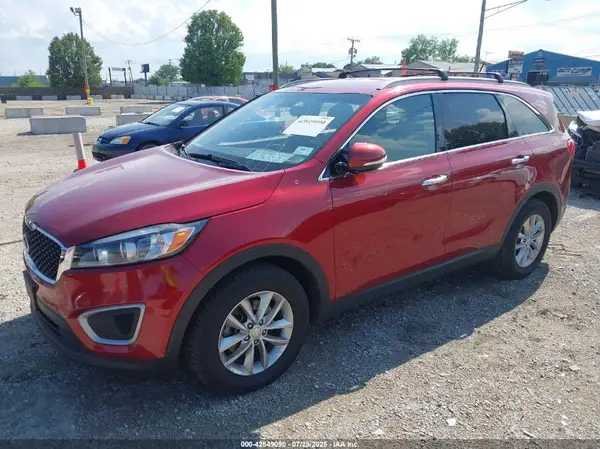 5XYPG4A52HG329137 2017 KIA SORENTO - Image 2